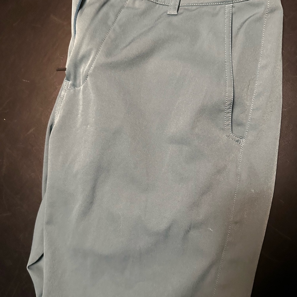 Lost Shorts - Picture 2 of 3